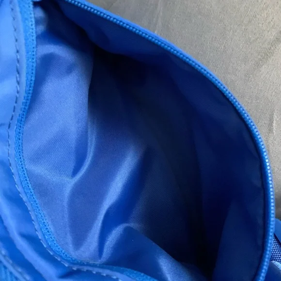 Lululemon Everywhere Belt Bag Wild Blue Bell Royal OG - Picture 7 of 12